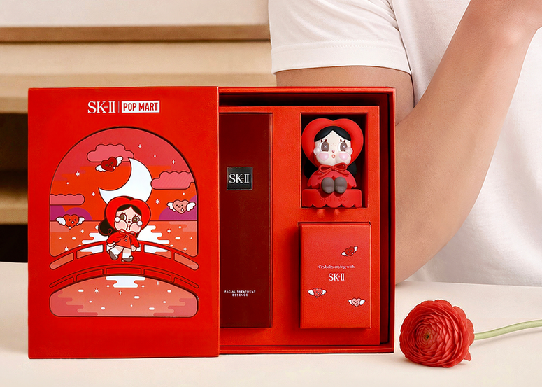 SK-II 攜手 POP MART推出CRYBABY 神仙水聯名禮盒 盡情釋放愛意與情感,勇敢展現真實的我