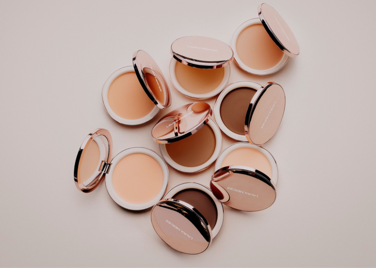 LAURA MERCIER | 全新 柔焦修護輕粉霜 獨家「霜轉粉」技術 輕感貼膚零粉感