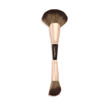 Charlotte Tilbury輕盈柔焦修容胭脂掃